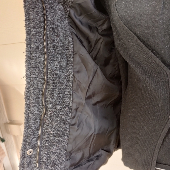 BKE Outwear The Buckle Black Gray Faux Fur Marled Peacoat Style Jacket Size S - Picture 7 of 16